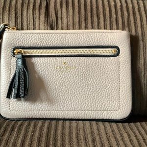 KS wristlet w/exterior pocket zipper closure